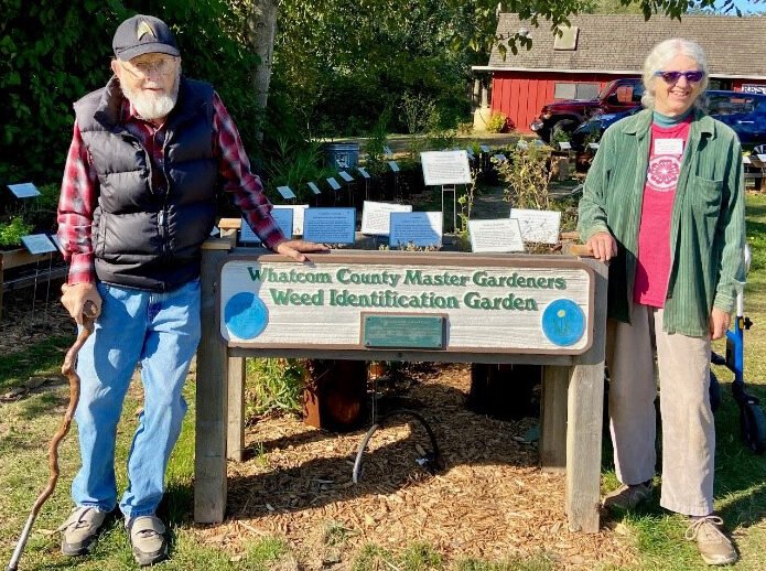 Master Gardeners at demo garden.