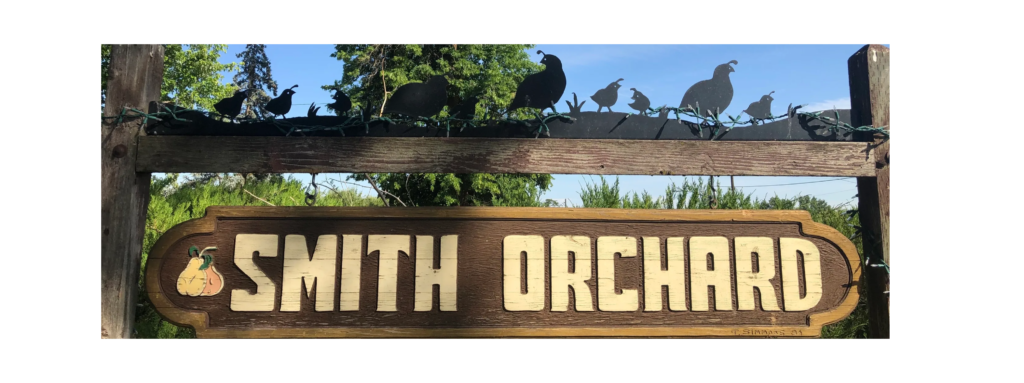 Smith Orchards sign